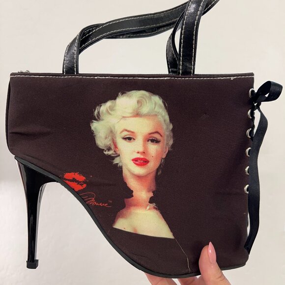 Marilyn Monroe Unique Shoe Bag - Picture 3 of 5